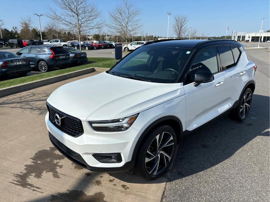 used 2021 Volvo XC40 car, priced at $29,200