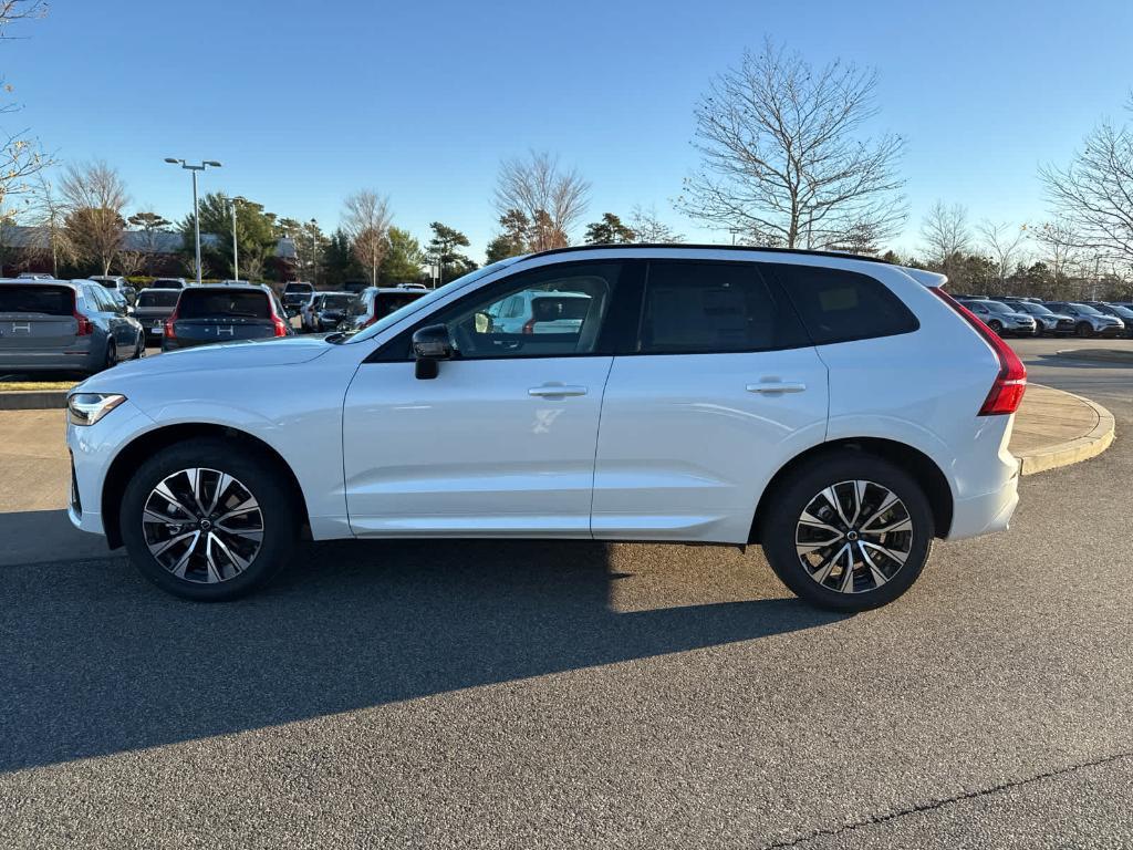 new 2025 Volvo XC60 car, priced at $51,075