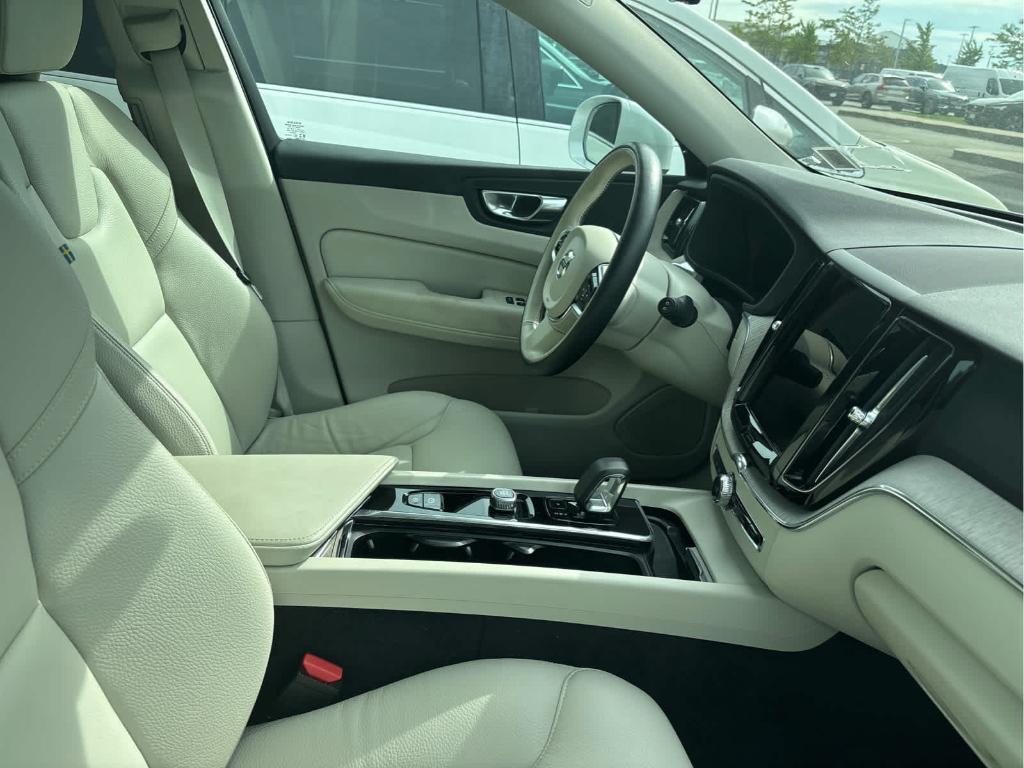 used 2023 Volvo XC60 car, priced at $38,900