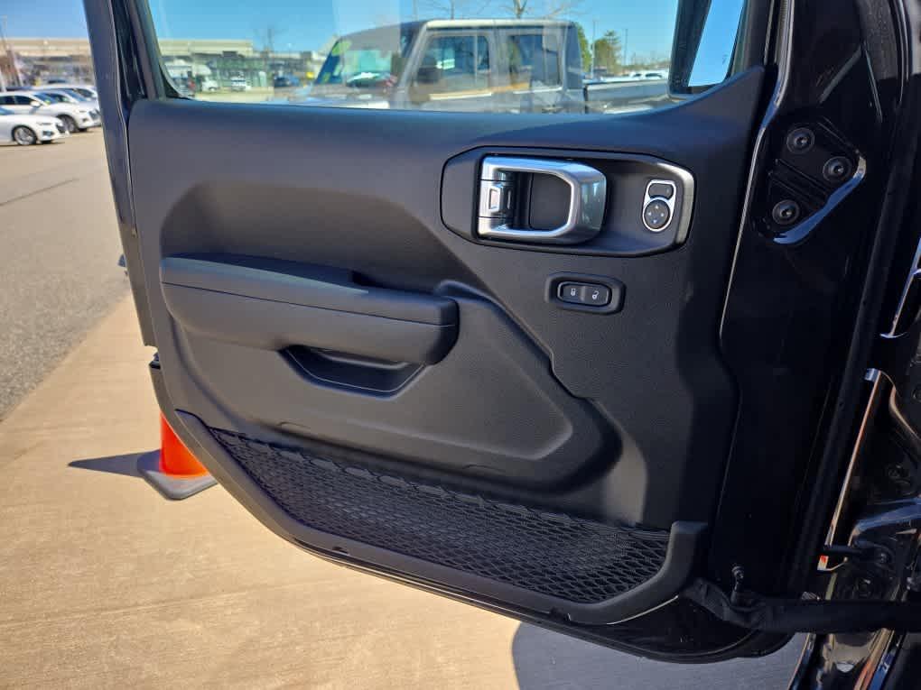used 2024 Jeep Wrangler 4xe car, priced at $35,900