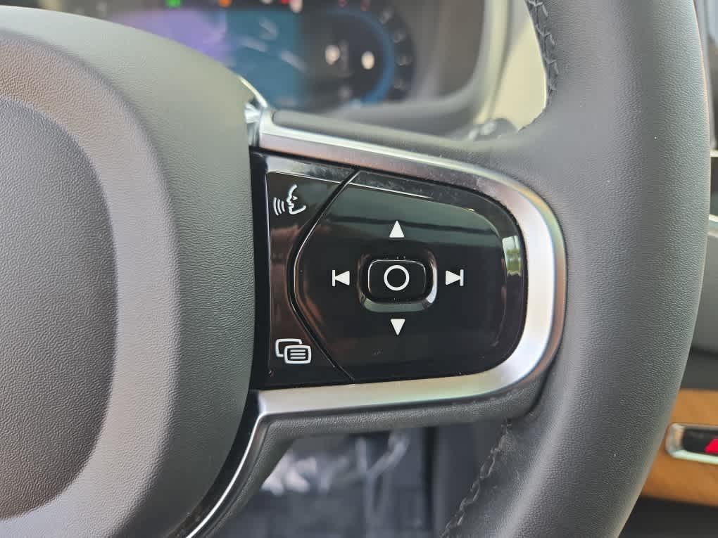 used 2023 Volvo XC90 car, priced at $39,200