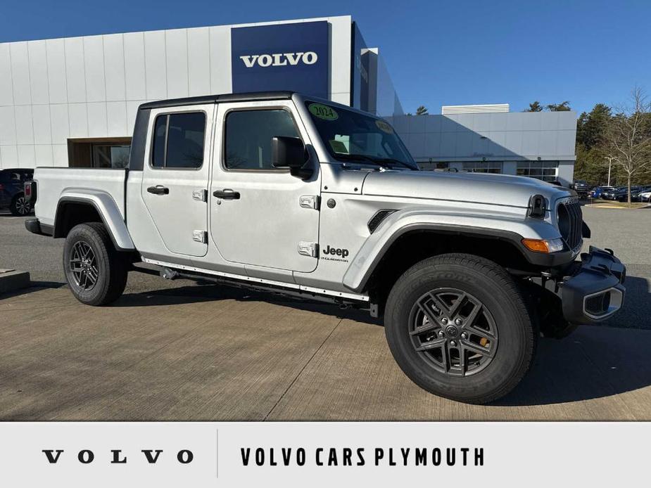 used 2024 Jeep Gladiator car, priced at $40,900