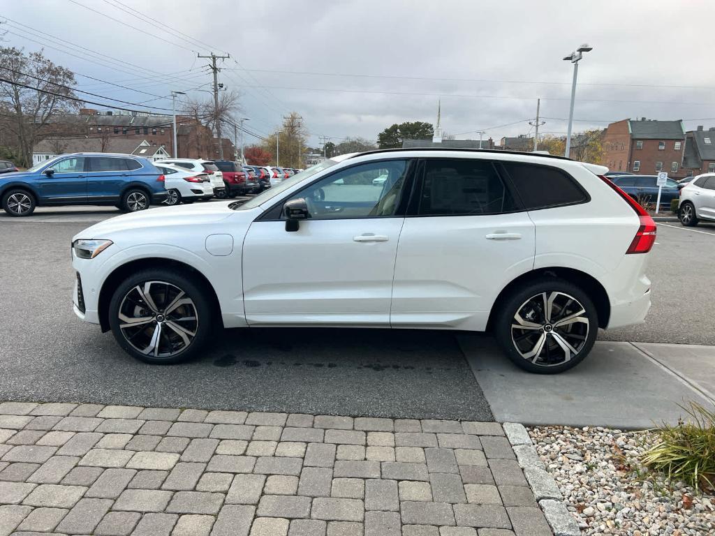 new 2025 Volvo XC60 Plug-In Hybrid car, priced at $70,735