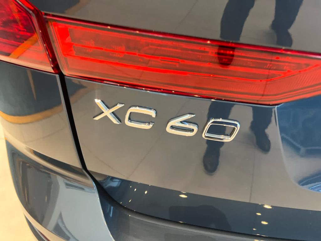 new 2025 Volvo XC60 car