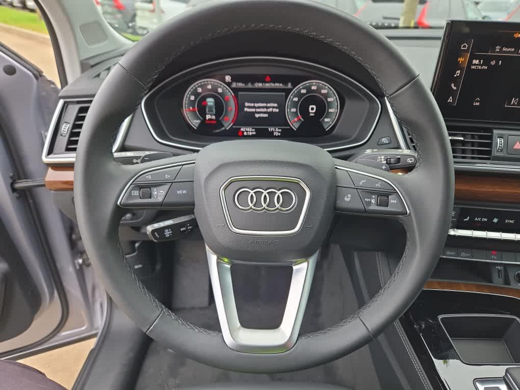 used 2024 Audi Q5 car, priced at $32,900