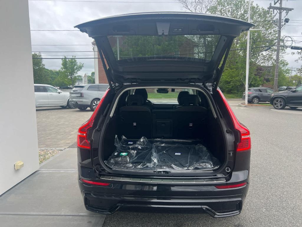 new 2025 Volvo XC60 car, priced at $55,360