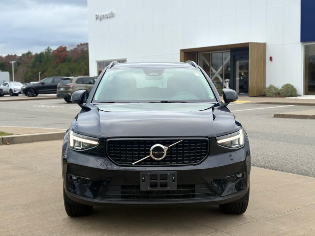 used 2023 Volvo XC40 car, priced at $30,200