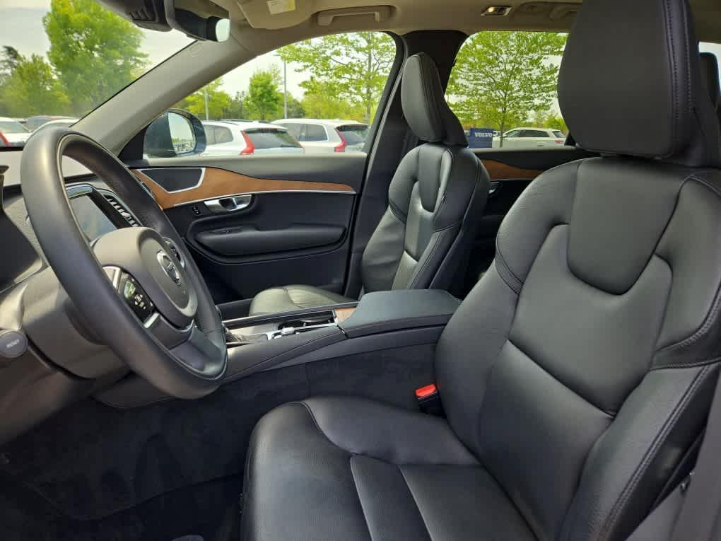 used 2022 Volvo XC90 car, priced at $40,900