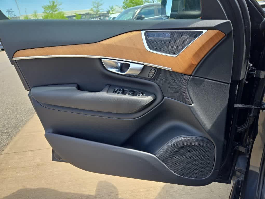 used 2022 Volvo XC90 car, priced at $40,900