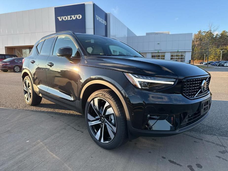 new 2025 Volvo XC40 car, priced at $52,215