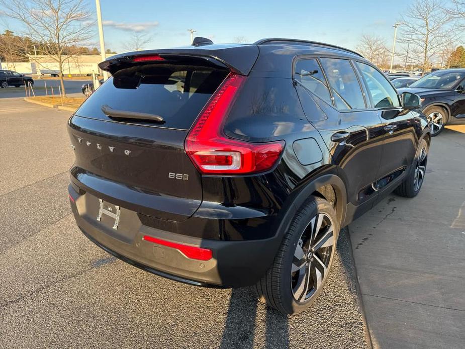 new 2025 Volvo XC40 car, priced at $52,215