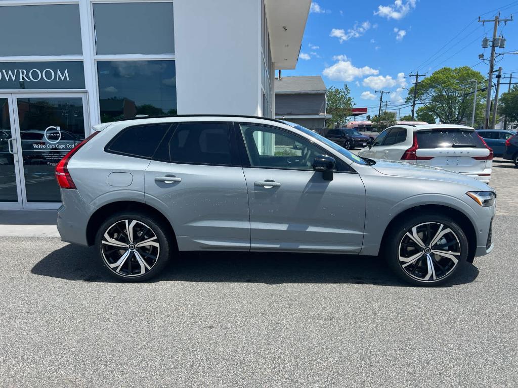 new 2025 Volvo XC60 car, priced at $67,360