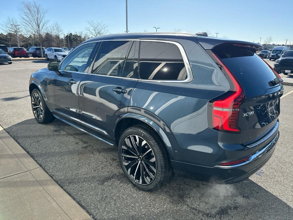 new 2025 Volvo XC90 car, priced at $69,115