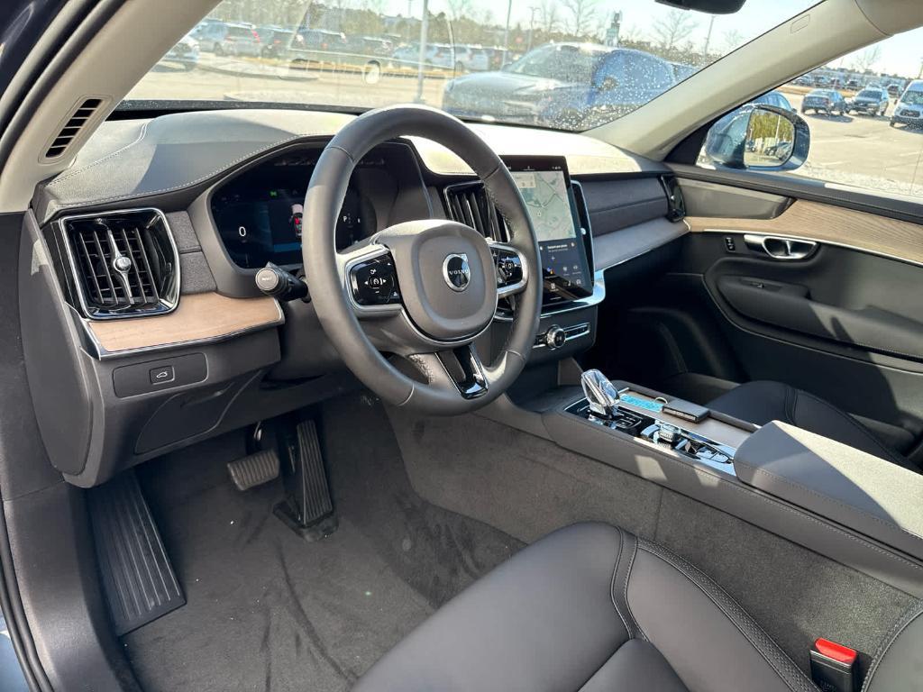 new 2025 Volvo XC90 car, priced at $69,115