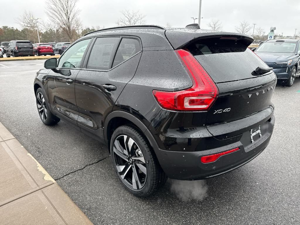 new 2025 Volvo XC40 car, priced at $49,790