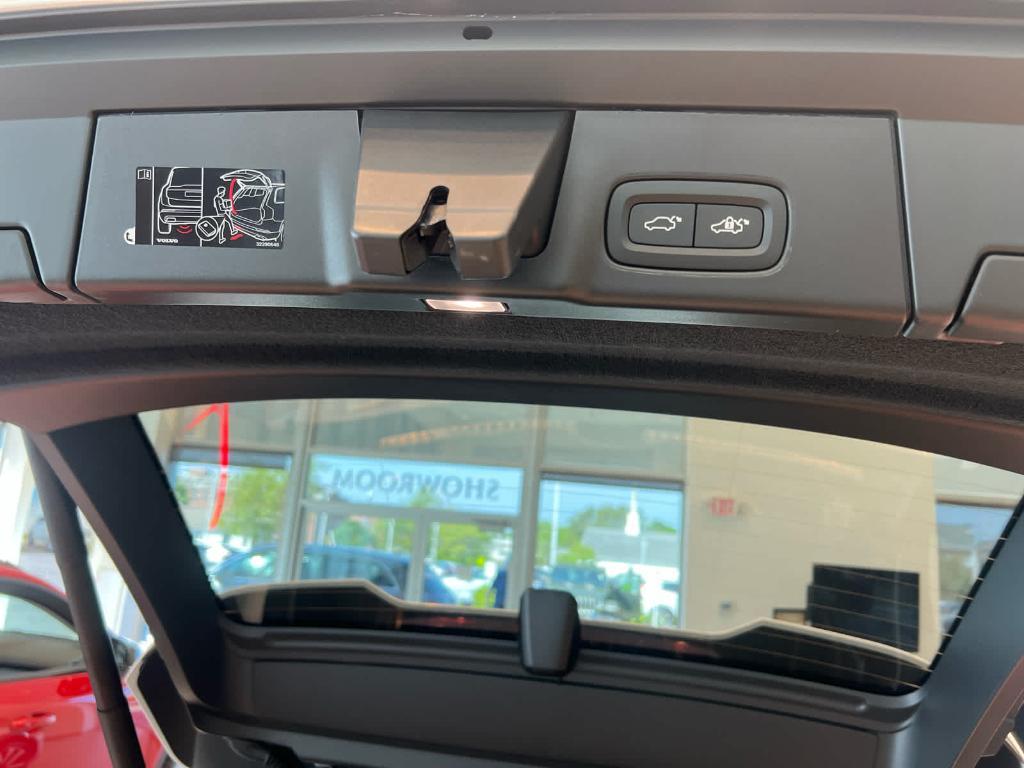 new 2025 Volvo V90 Cross Country car, priced at $68,950