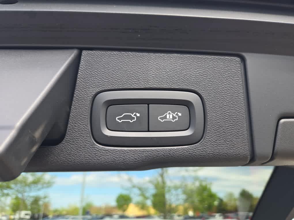 used 2022 Volvo XC60 car, priced at $34,500