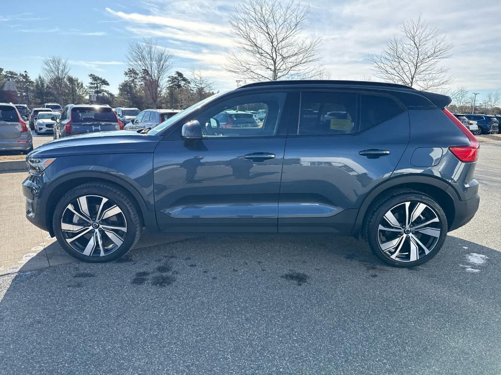 used 2022 Volvo XC40 Recharge Pure Electric car, priced at $30,200