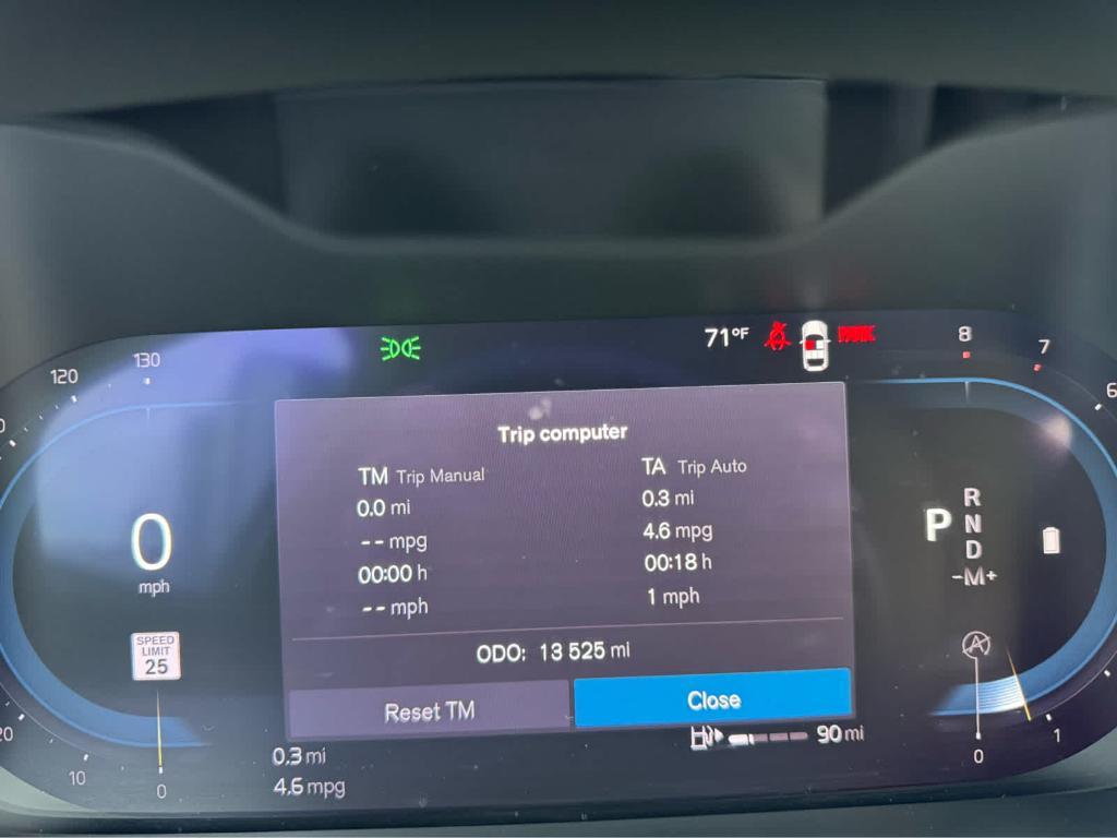 used 2023 Volvo XC40 car, priced at $28,900