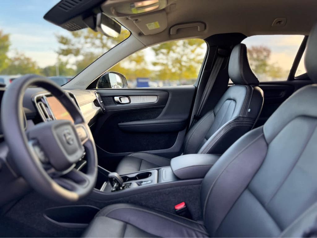 used 2023 Volvo XC40 car, priced at $28,900