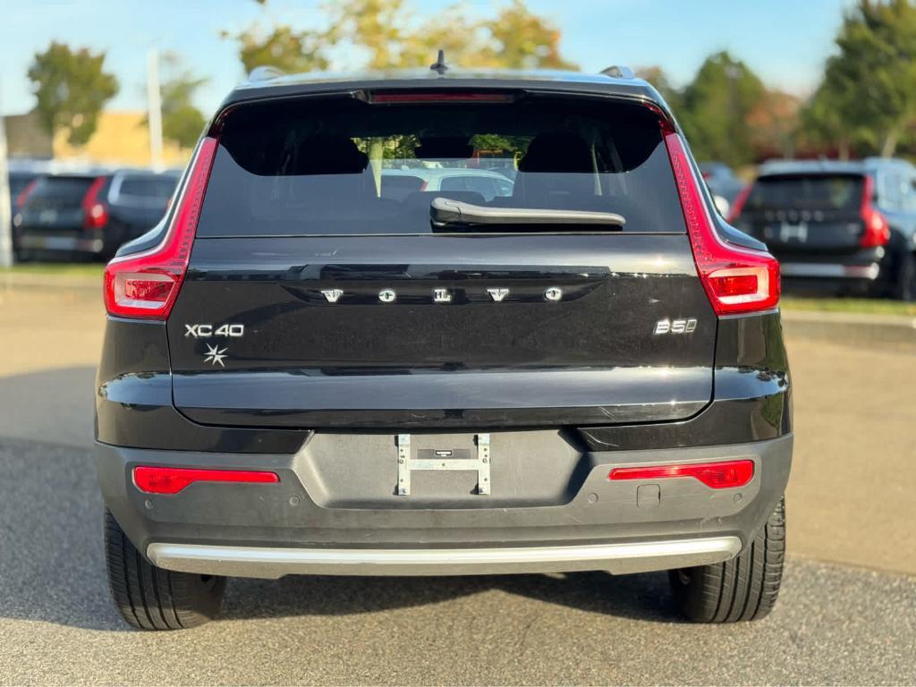 used 2023 Volvo XC40 car, priced at $28,900