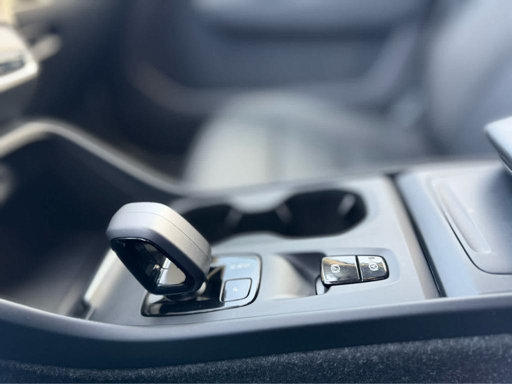 used 2023 Volvo XC40 car, priced at $28,900