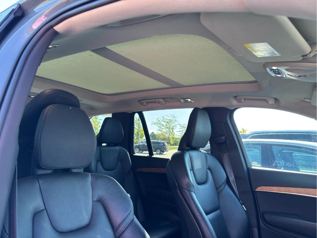 used 2022 Volvo XC90 car, priced at $37,400