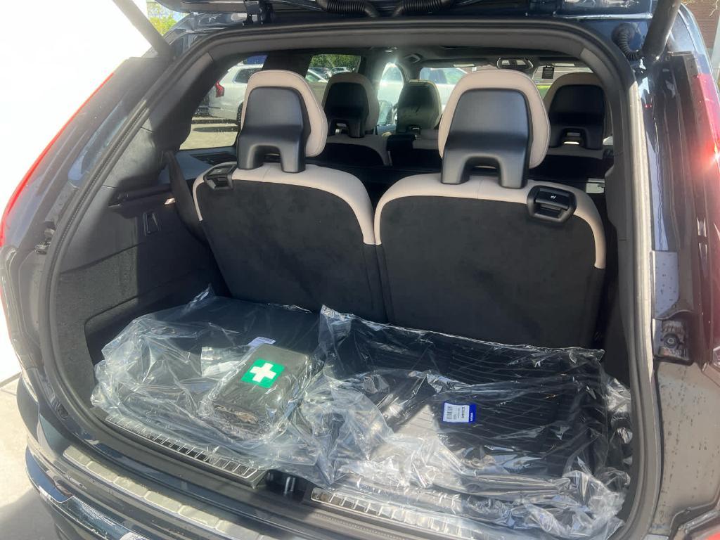 new 2025 Volvo XC90 car, priced at $61,045