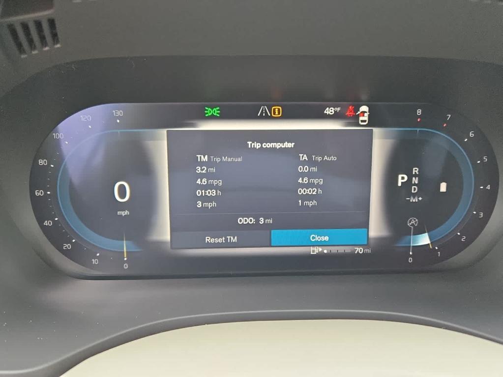 new 2025 Volvo XC60 car, priced at $51,450