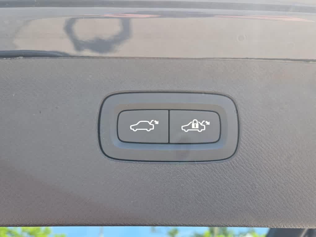 new 2025 Volvo XC90 car