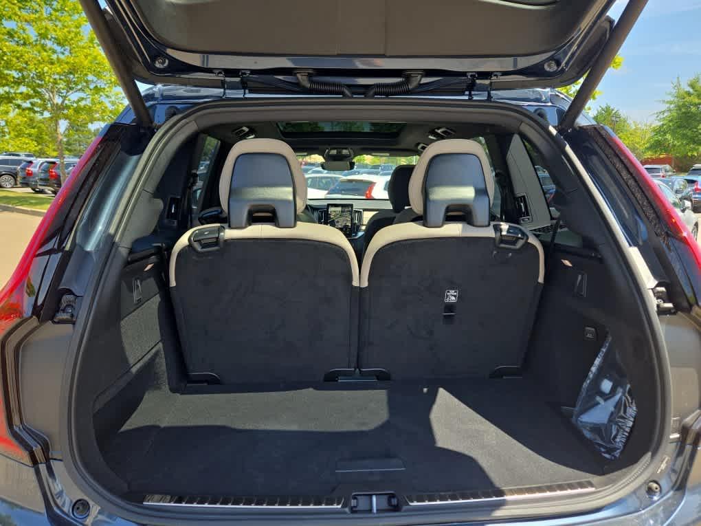new 2025 Volvo XC90 car