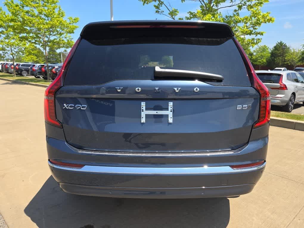 new 2025 Volvo XC90 car