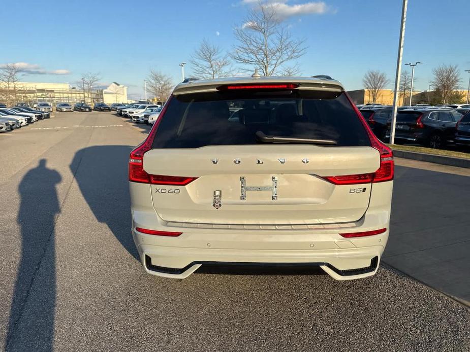 new 2025 Volvo XC60 car, priced at $54,925