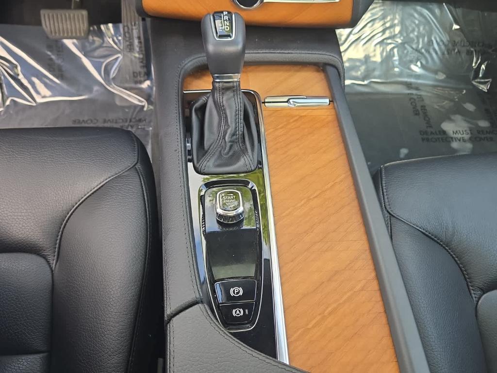 used 2022 Volvo XC90 car, priced at $40,700