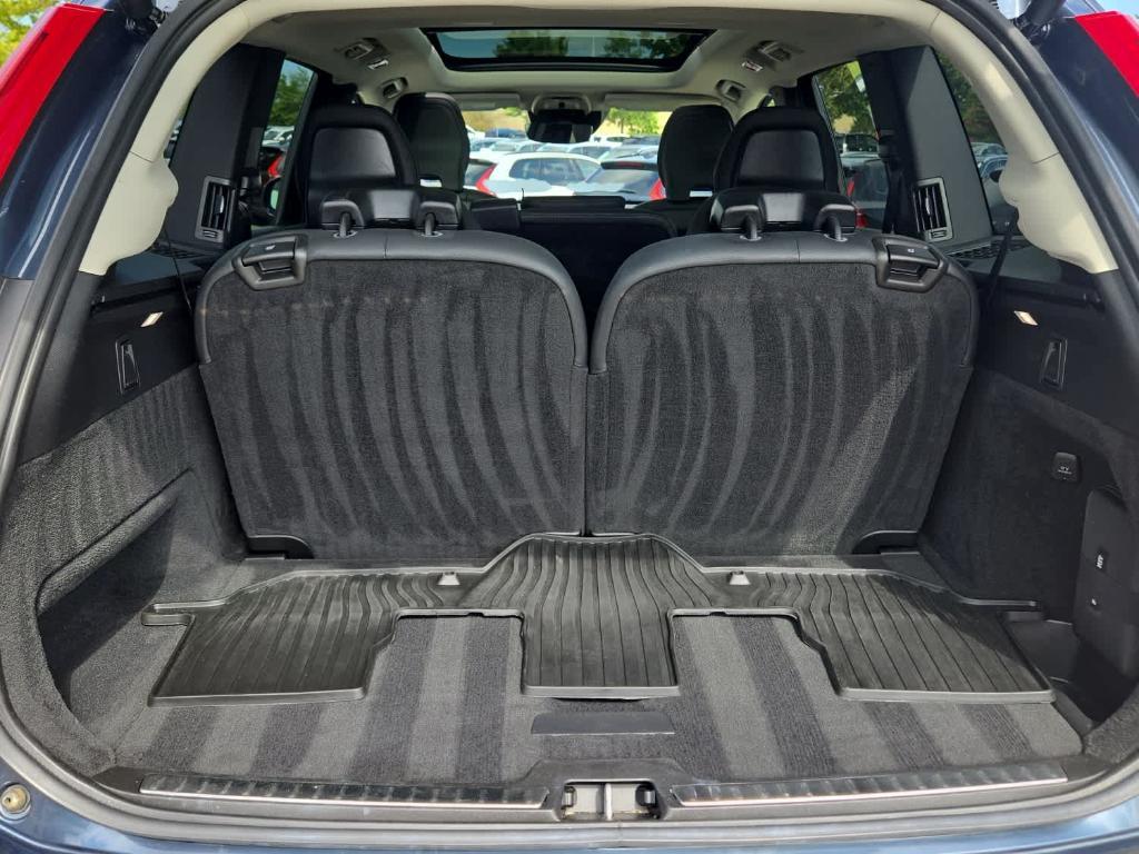 used 2022 Volvo XC90 car, priced at $40,700
