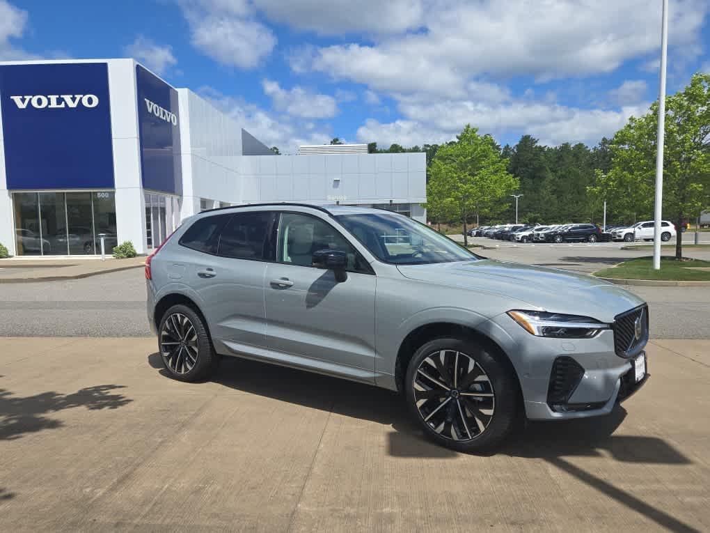 new 2026 Volvo XC60 car, priced at $63,935