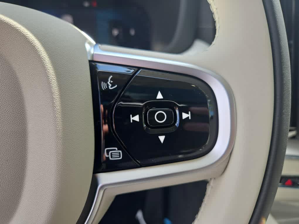 new 2026 Volvo XC60 car, priced at $63,935