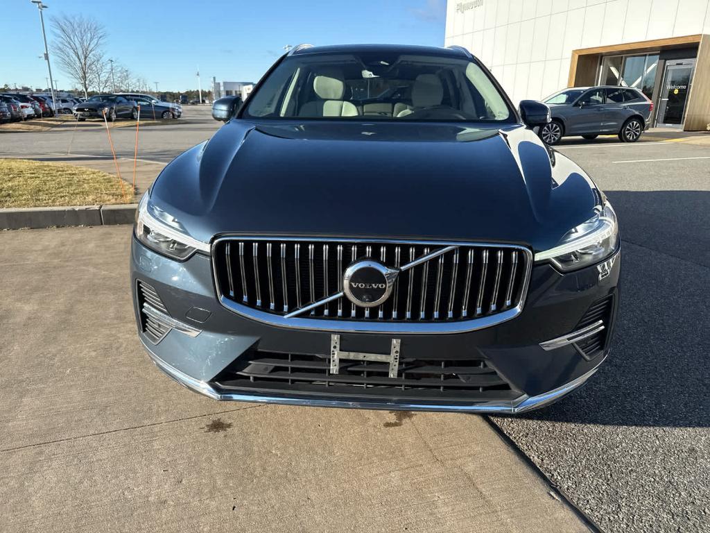 used 2023 Volvo XC60 car, priced at $35,900