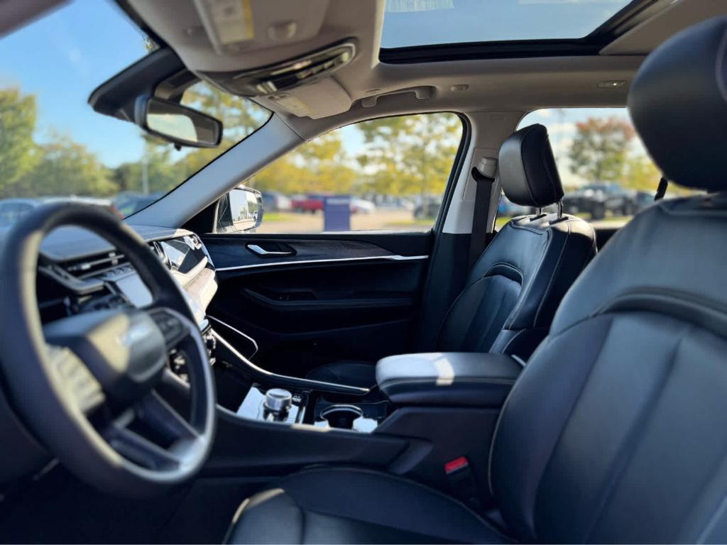 used 2022 Jeep Grand Cherokee 4xe car, priced at $31,900
