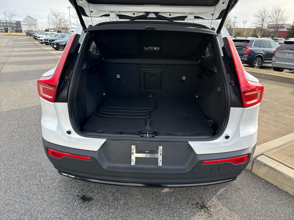 used 2024 Volvo XC40 car, priced at $33,700