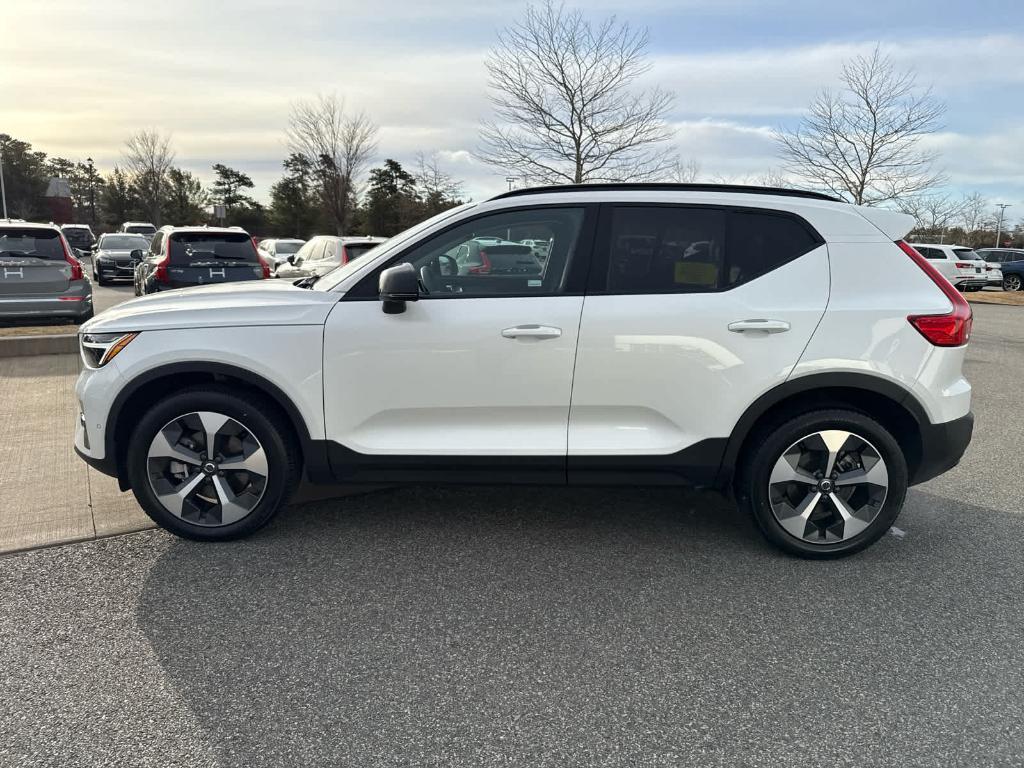 used 2024 Volvo XC40 car, priced at $33,700