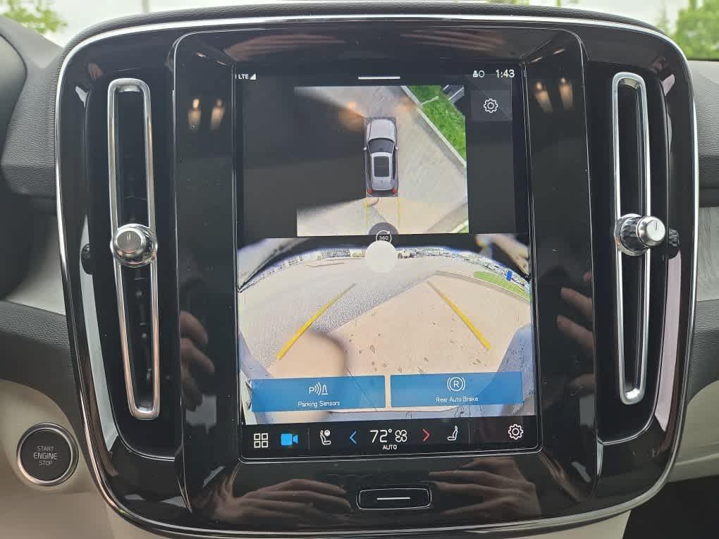 new 2025 Volvo XC40 car, priced at $49,585