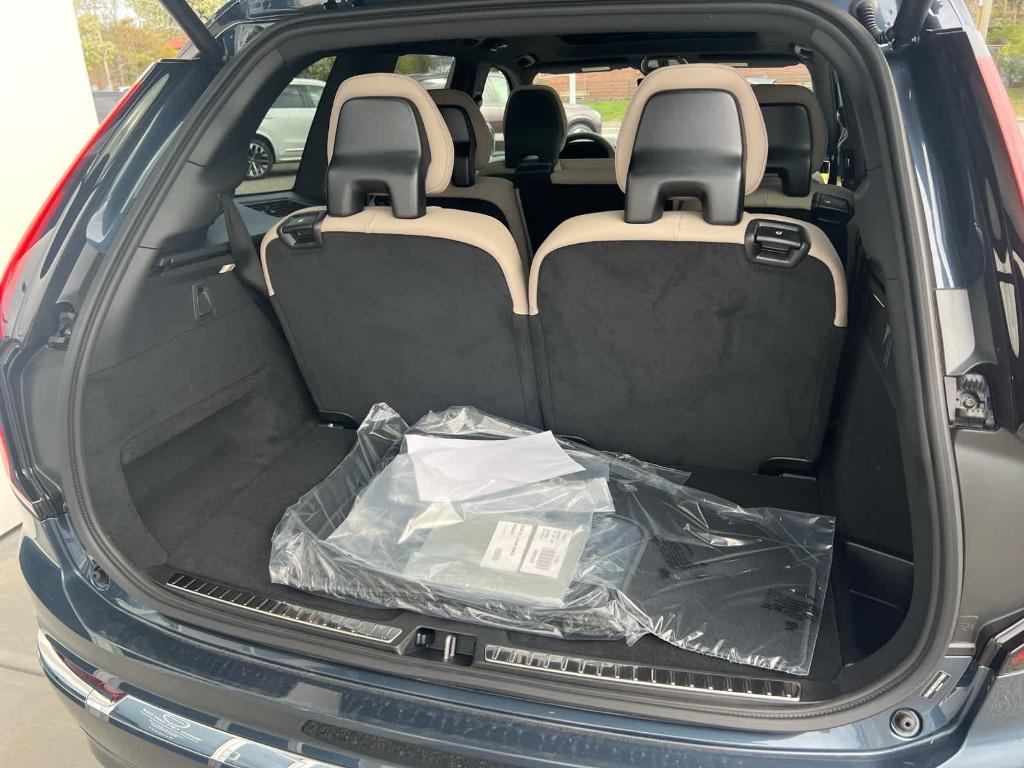 new 2025 Volvo XC90 car, priced at $68,245