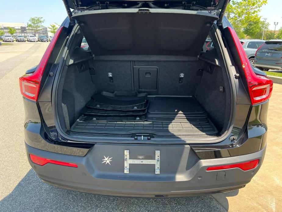 used 2021 Volvo XC40 Recharge Pure Electric car, priced at $28,900