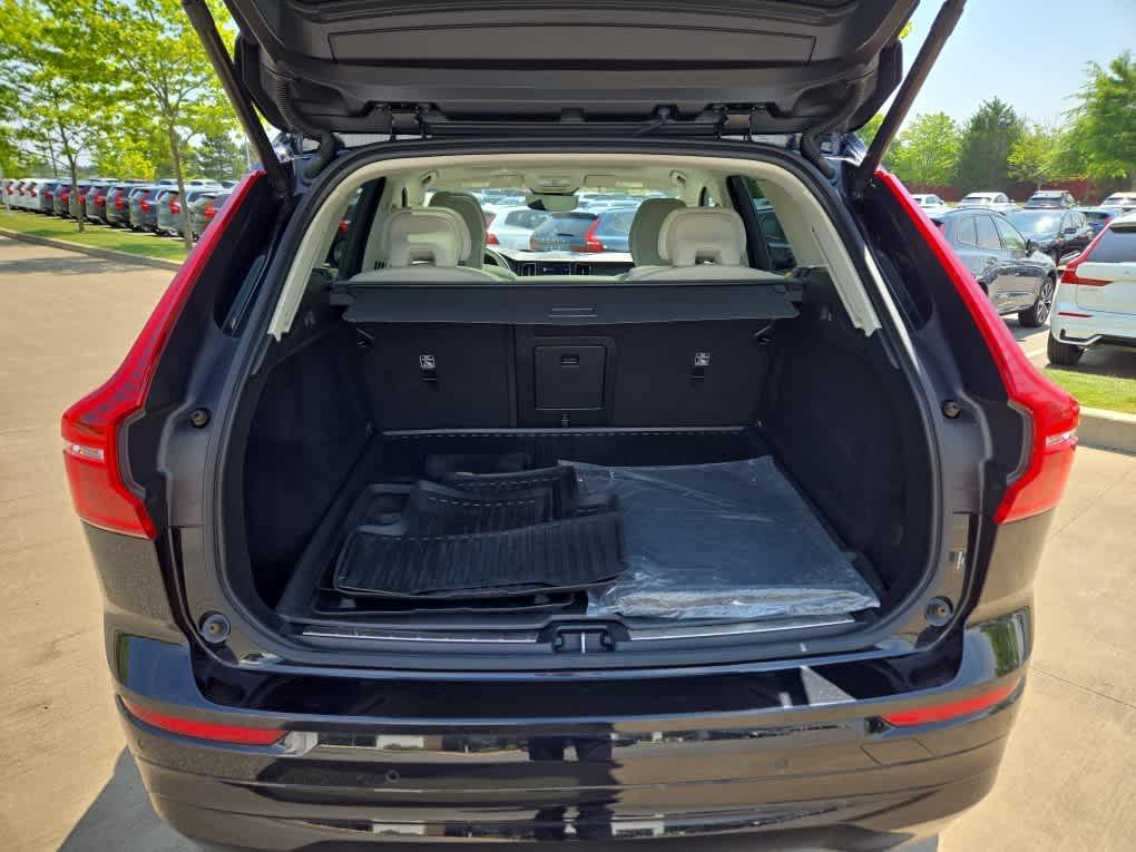 used 2022 Volvo XC60 car, priced at $34,600