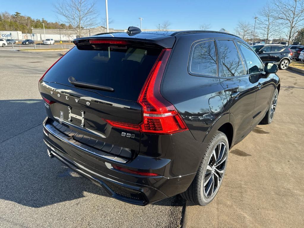 new 2025 Volvo XC60 car, priced at $55,335