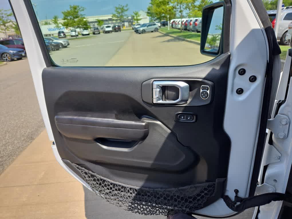 used 2021 Jeep Gladiator car, priced at $31,900