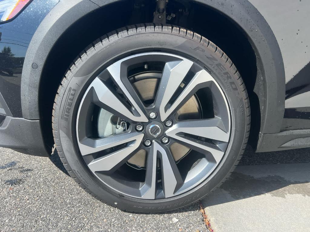 new 2026 Volvo V60 Cross Country car, priced at $57,450