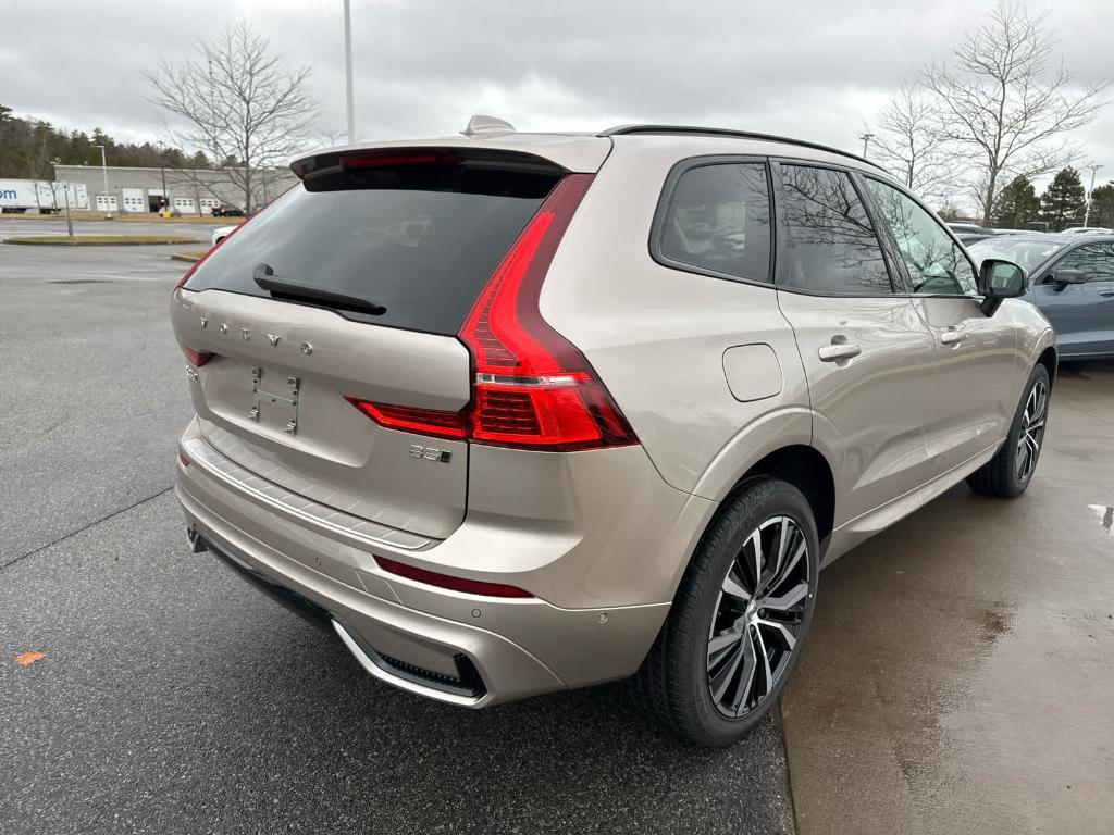 new 2025 Volvo XC60 car, priced at $55,335