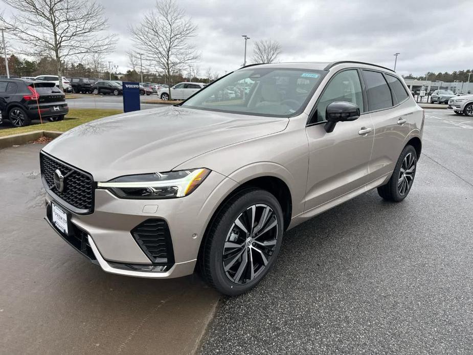 new 2025 Volvo XC60 car, priced at $55,335